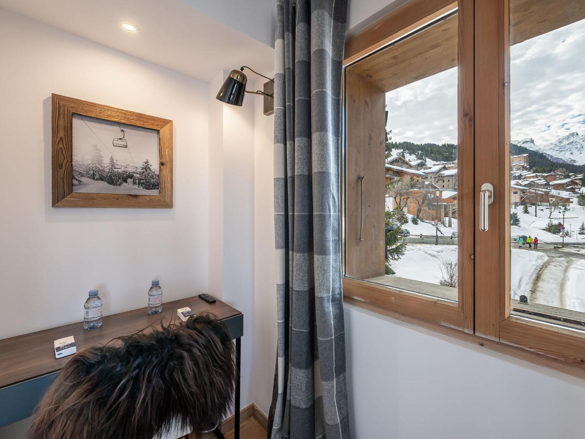 Chalet Mitoyen A Courchevel Moriond, 4 Chambres, 8 Personnes, Ski Aux Pieds, Parking, Services Inclus - Fr-1-563-104 Exterior photo